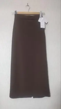 新品■ナロータイトスカート スリット入り