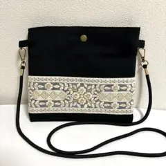 インド刺繍リボン　サコッシュ　ハンドメイド　ブラック　花柄　スパンコール