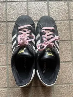 adidas SUPERSTAR 黒/白 ピンク靴ひも