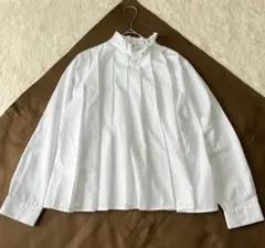 Ray BEAMS レイビームス スタンドカラー プリーツブラウス 白 Sのサムネイル