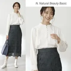 N. Natural Beauty Basicショルダータックトロミブラウス