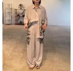 花柄刺繍オーバーサイズシャツとワイドパンツセット