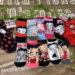 ベティ巾着2個　ソックス10足セット　ベティちゃん靴下　レディースまとめ売りのサムネイル