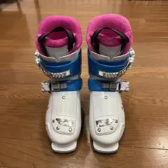 ノルディカ Little Belle 2 ジュニア用スキーブーツ