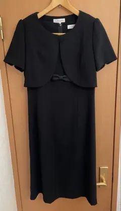 【美品】礼服　夏用半袖ワンピース　ブラックフォーマル　ボレロ　9号AR
