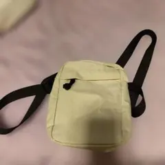 クリーム色 ショルダーバッグ 小型のサムネイル
