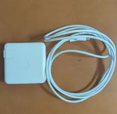 67w Apple純正 USB-C Power Adapter MacBook