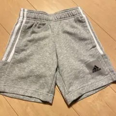 adidas グレー ハーフパンツ キッズ130