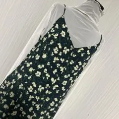 ユニクロ　マキシ丈　ダークグリーン フラワープリント キャミワンピース　ユニクロ