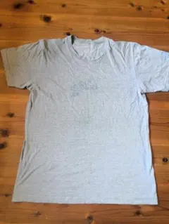 グレー Tシャツ