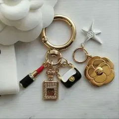 シャネル　ホリデー　ノベルティチャーム　キーホルダー