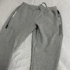 グレー ジョガーパンツ