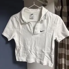 Nike ホワイト ポロシャツ ミニTシャツ　半袖　クロップド丈