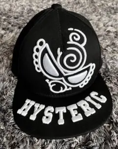 美品 ヒステリックミニ キャップ キッズ 50 ブラック ホワイト ロゴ 刺繍