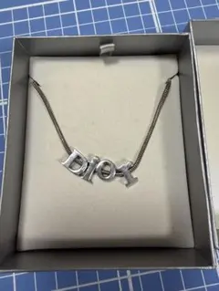 Dior ロゴネックレスのサムネイル
