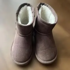 petit main ブラウンショートブーツ