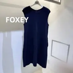 美品♡近年♡フォクシー ニットワンピース ギャザー ノースリーブ ネイビー 40 メルカリ