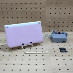 動作品 / 点検・整備済み ニンテンドー3DSLL 本体 ピンク×ホワイト