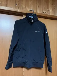 TOMMY HILFIGER ブラック ジップアップジャケット