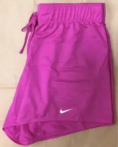 Nike ピンク ランニングショーツ