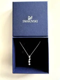 【極美品】Swarovski ストーン4個付きネックレス