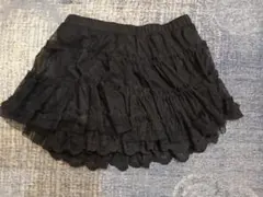 フリル付き黒ミニスカート
