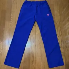 DESCENTE 青色ストレートジャージパンツ ピンクロゴ