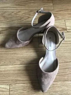 パンプス 23cm ベージュ