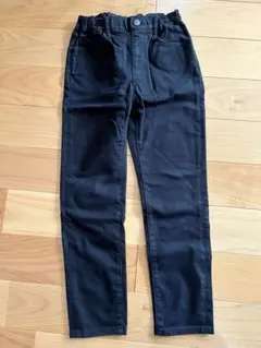 UNIQLOキッズ　ブラックパンツ130cm