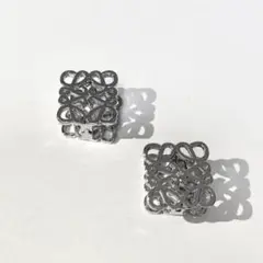 【新品】ロエベ アナグラム ピアス シルバー 韓国