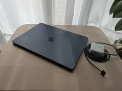 Macbook Air M2 ミッドナイトブルーカラーの ENキーボード