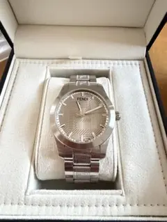 FENDI TIMEPIECES 腕時計のサムネイル