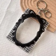 トレカケース トレカデコ B8 黒×黒 チェック柄 モノクロ キーホルダー