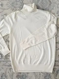 ユニクロ　メリノウール　タートルネックセーター　ホワイト　L