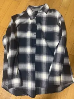 GU ネイビーとホワイトのチェックシャツ M