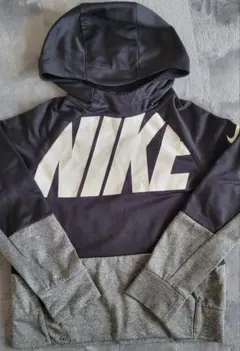 NIKE ナイキ パーカー 140サイズ