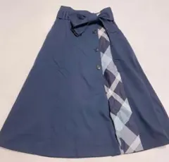 BLUE LABEL CRESTBRIDGE ネイビースカートのサムネイル