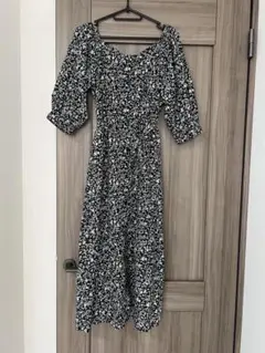 GU フラワープリントワイドネックワンピース 七分袖