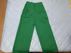 GU 緑色 Mサイズ スラックス