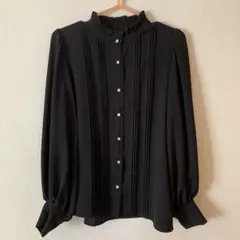 フリル付きブラック長袖シャツのサムネイル