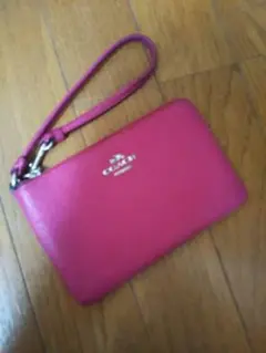 COACH ピンク ポーチ 取り外し可能ストラップ