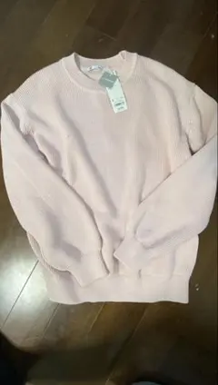 新品　GU ピンク ニットセーターのサムネイル