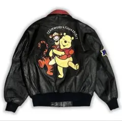 ✅️ 新品 デット Disney ディズニー 合成皮革 ライダース ジャケット フェイクファー＆スカーとハイエナの刺繍がインパクト大