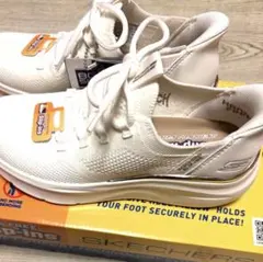 スケッチャーズ　スリップインズ　スニーカー　 ホワイト/シルバー　23㎝