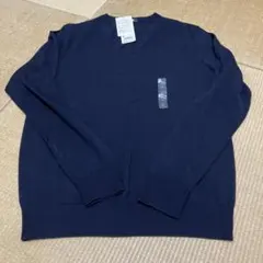 新品未使用ユニクロ　メリノウール vネックセーター　紺　ネイビー　サイズM