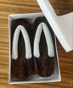 浴衣 桐焼下駄 茶色 フリーサイズ (24.5cmまで) 新品 縞黒グレー