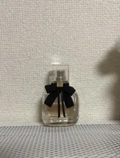 イブサンローラン　モンパリ　オーデパルファム　30mlのサムネイル