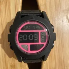 NIXON デジタル腕時計 本体 ブラック ピンクのサムネイル