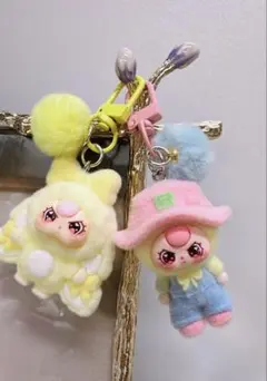 【ハンドメイド新作】可愛い キーホルダー　2個セット　プレゼント付き