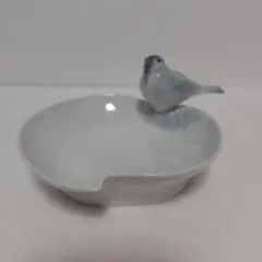 未使用品有田焼深川製　小鳥皿のサムネイル